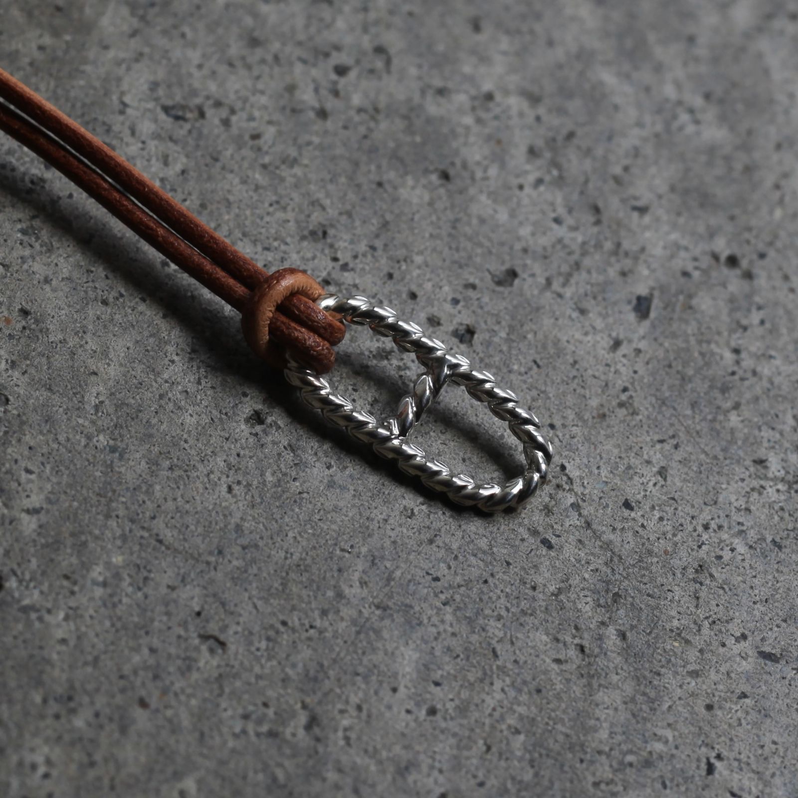 【残り一点】Twist Anchor Leather Necklace(BROWN LEATHER×SILVER)
