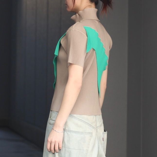 【残り一点】Todo Wave Top Short Sleeve Highneck