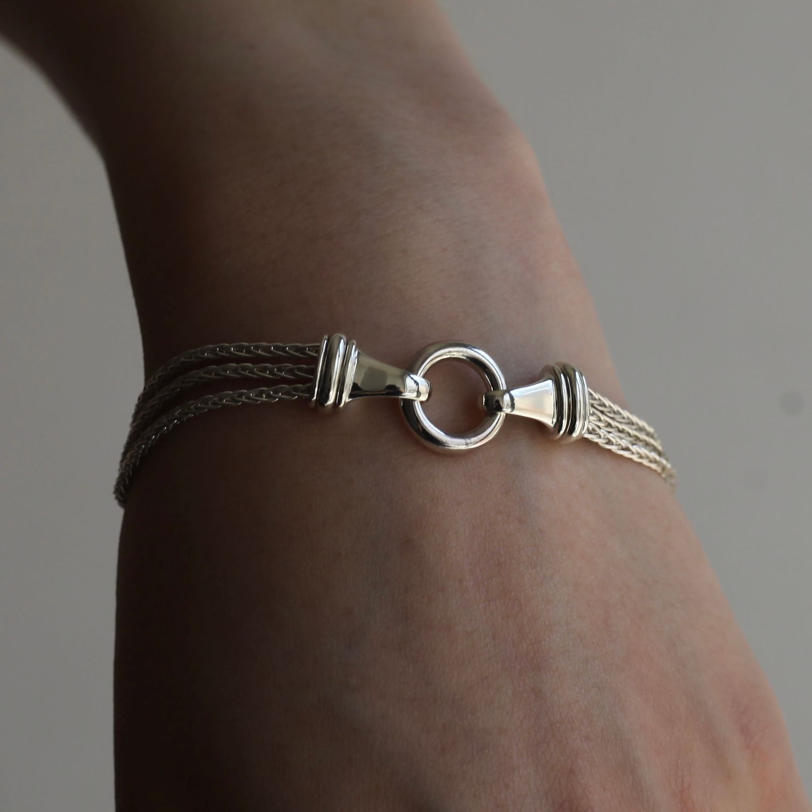 【お取り寄せ注文可能】Circle 3 Chain Bracelet