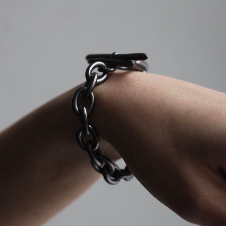 【残りわずか】Heart Bracelet_Medium Link(BLACK)