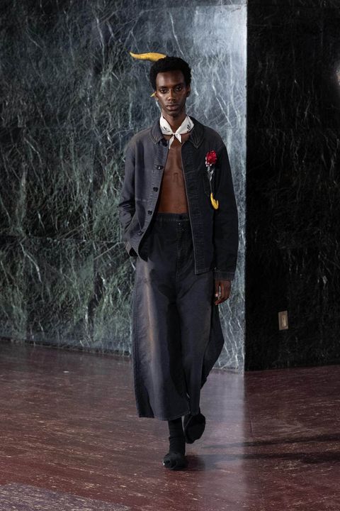 【SHINYAKOZUKA】2026SS 月とカーネーション/部屋という詩的な空間