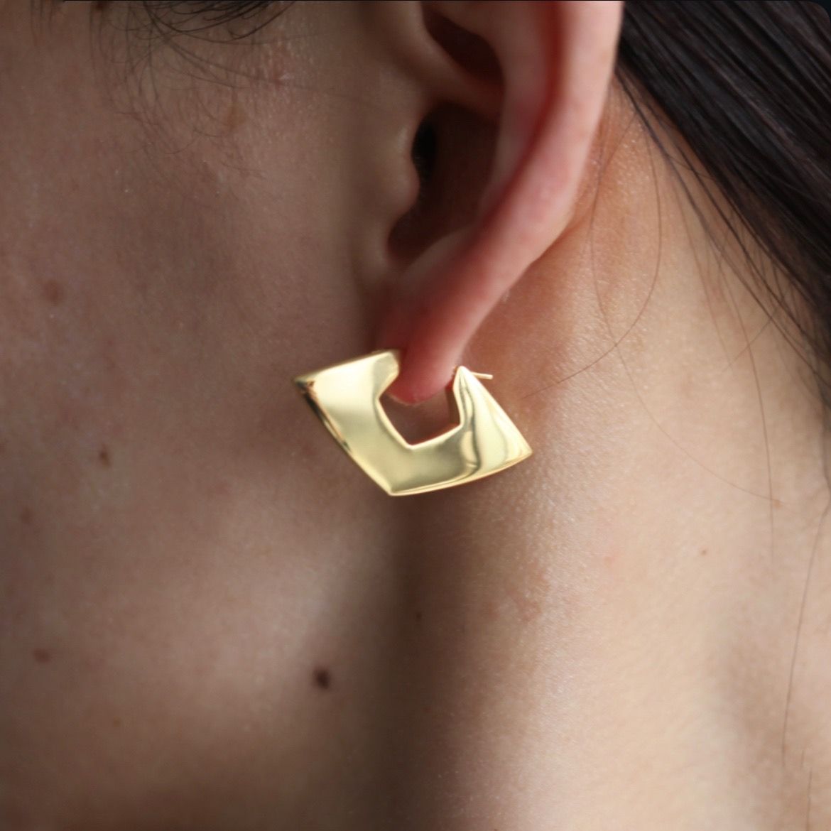 【残り一点】YU-KIN Diamond Shape Earrings(両耳用）