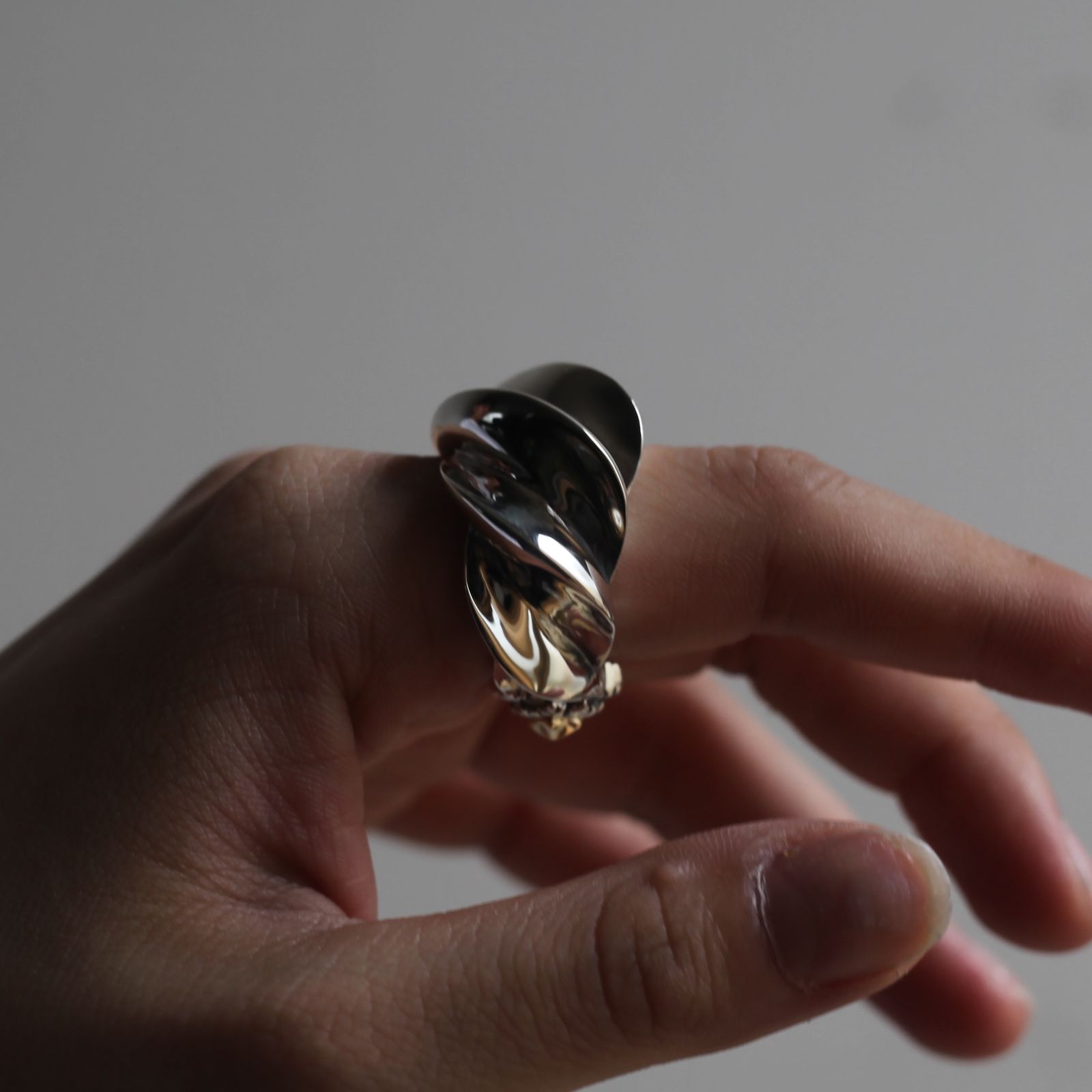 NATURAL INSTINCT - 【お取り寄せ注文可能】Twist Angle Ring(SILVER ...