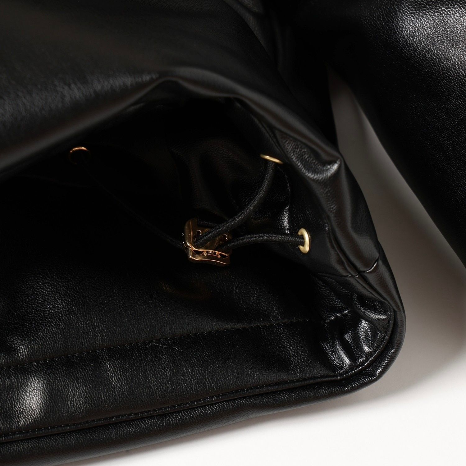 【残り一点】Faux Leather Removable Sleeve Down Jacket