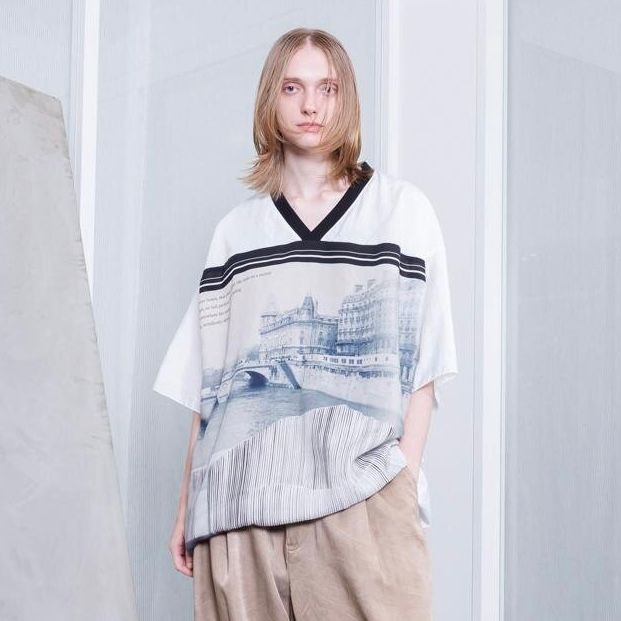 【残り一点】ランドスケープフォトVネックTEE