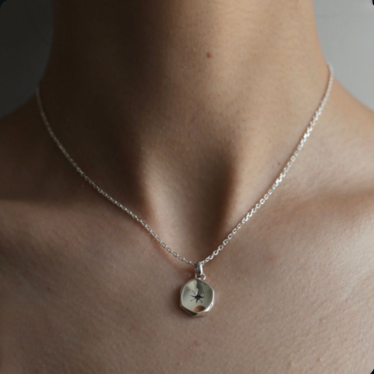 【お取り寄せ注文可能】Amulet Pendant_L(SAPPHIRE)