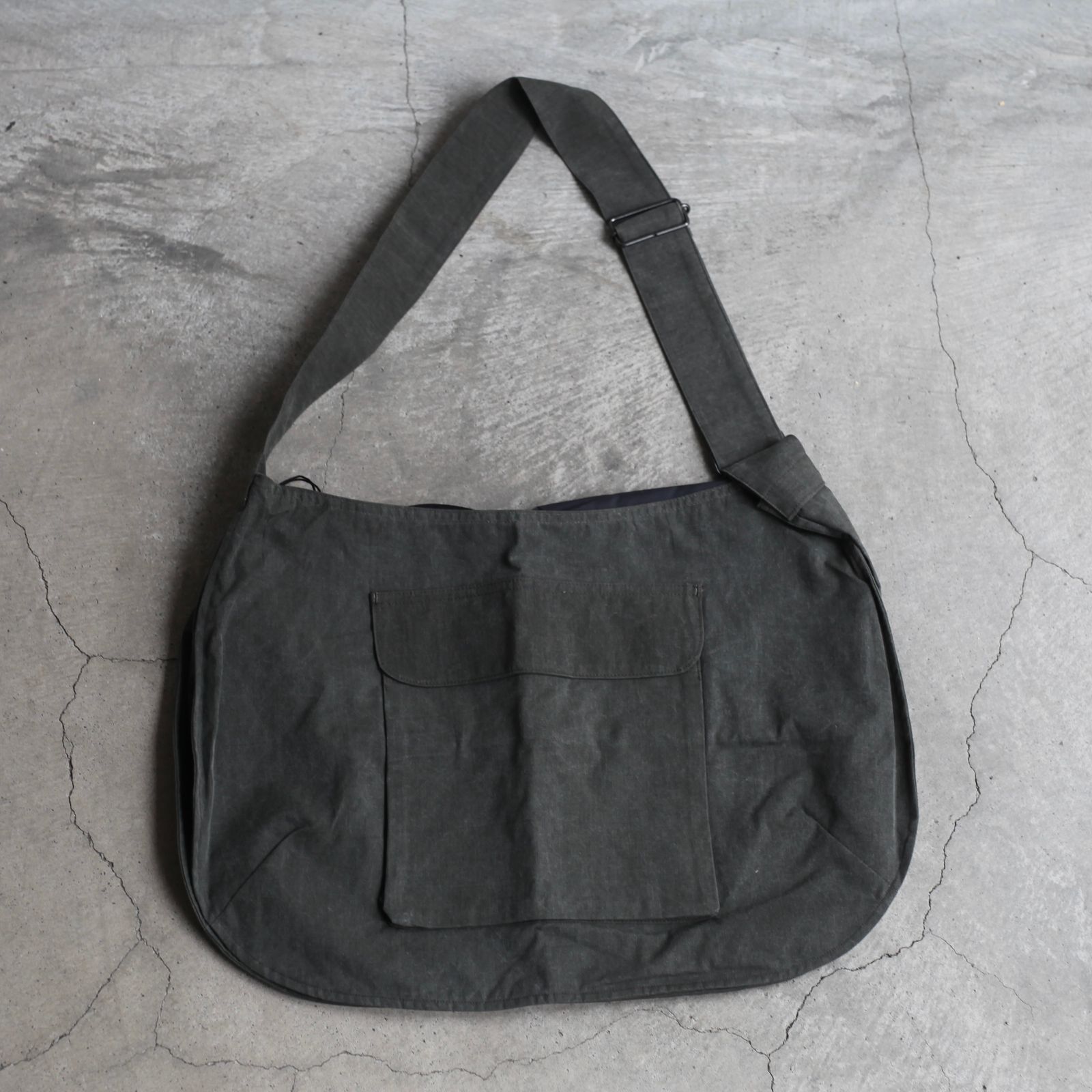 【残り一点】CO/NY ショルダーデイバッグ