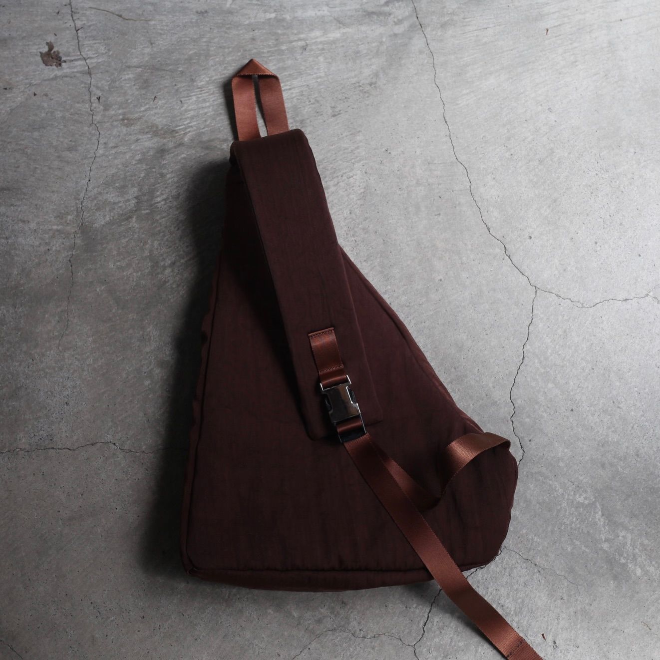 【残り一点】Annie Puffer Sling Bag(CERATO BRIGHT)