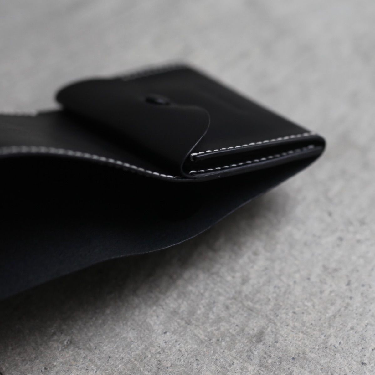 【残り一点】Shackle Trifold Wallet(DERRICK)