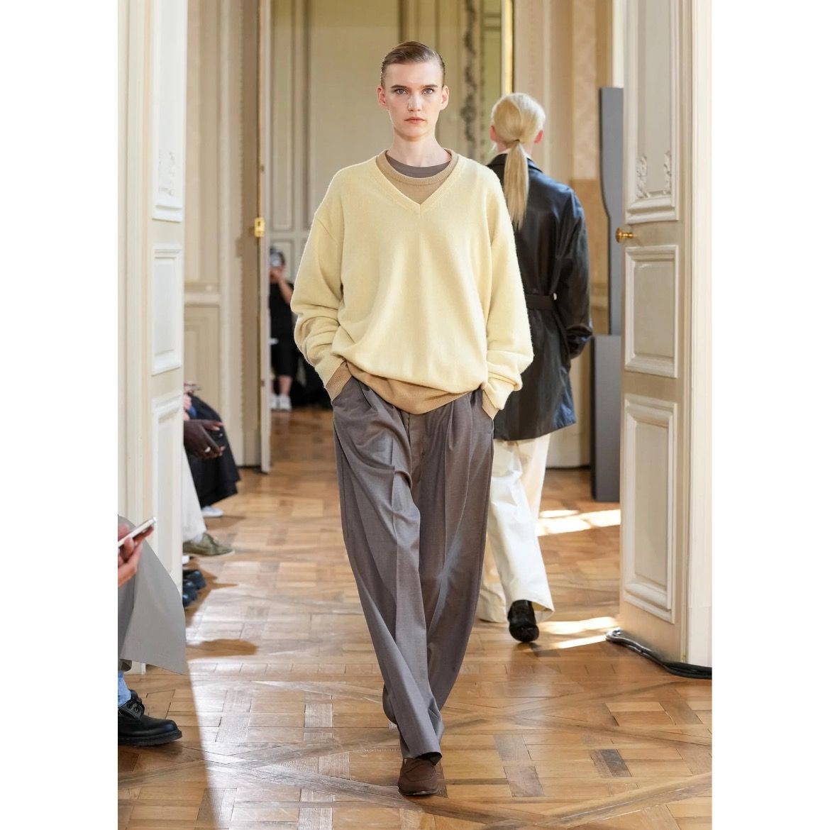 【再販売通知受付可能】Extra Fine Wool Long Wide Trousers