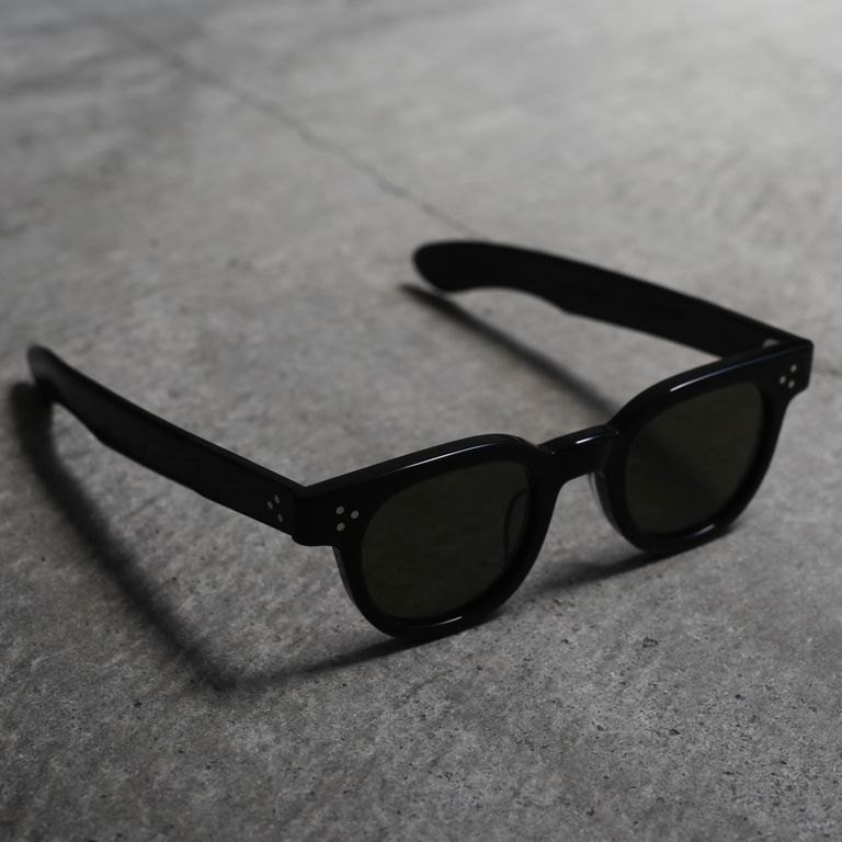 レンズ : DARK GREEN