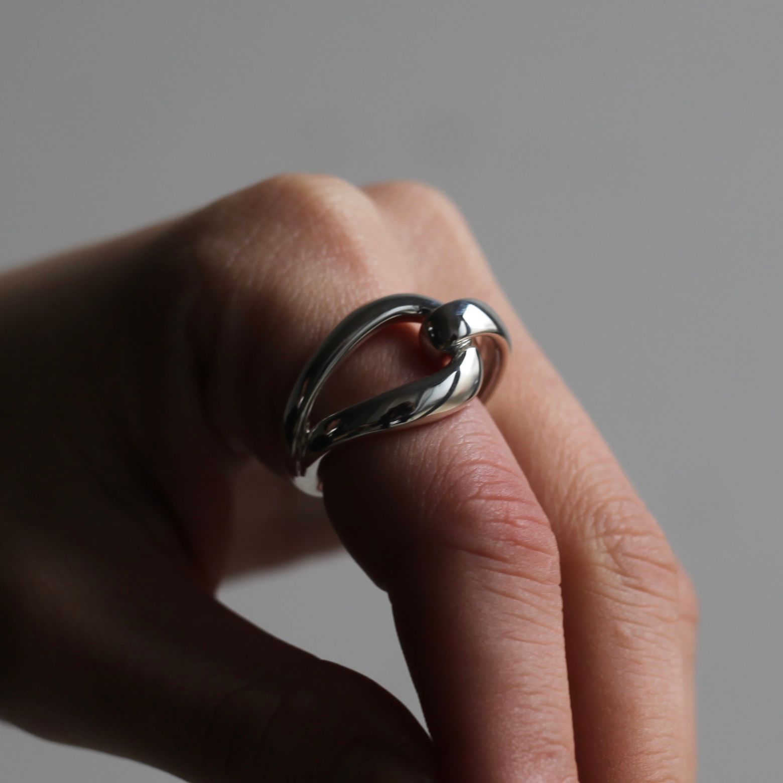 【再販売通知受付可能】Knot Ring(SILVER)