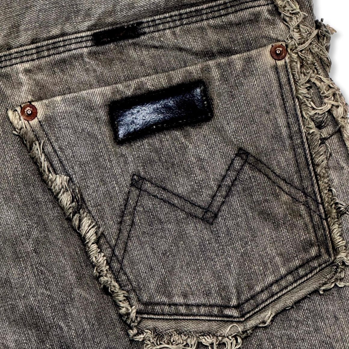 【残りわずか】Slash Seam Twist Cargo Jeans