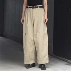 【残り一点】ワンウォッシュ花柄刺繍ツータックワイドパンツ