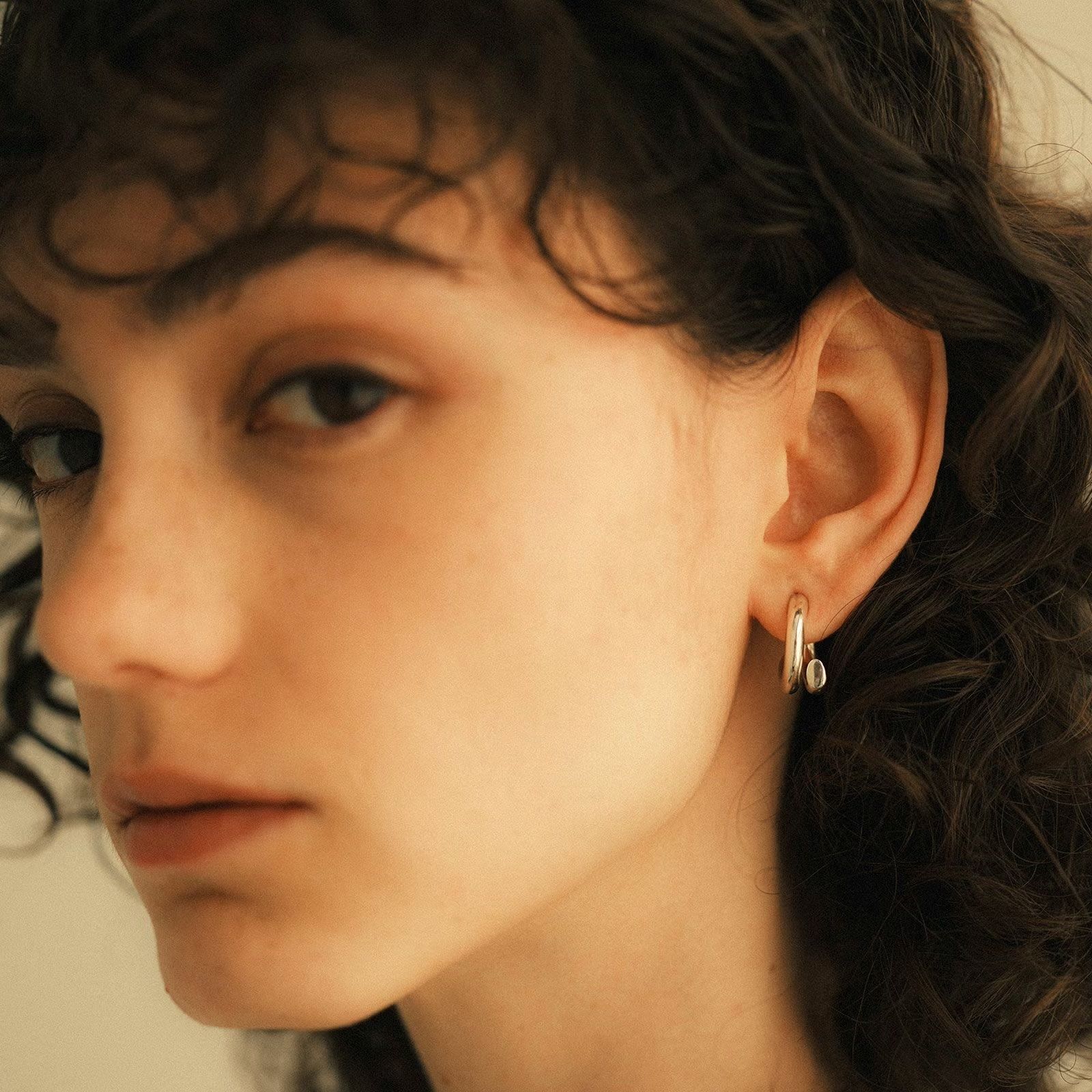【お取り寄せ注文可能】Intersect Hoop Pierce
