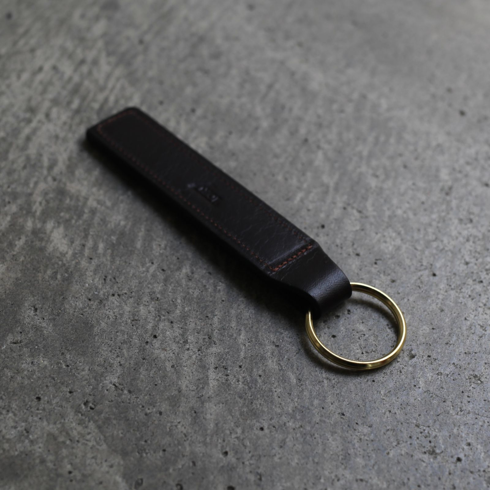 【残りわずか】Large Plain Stitched Key Fobs(HAVANA)