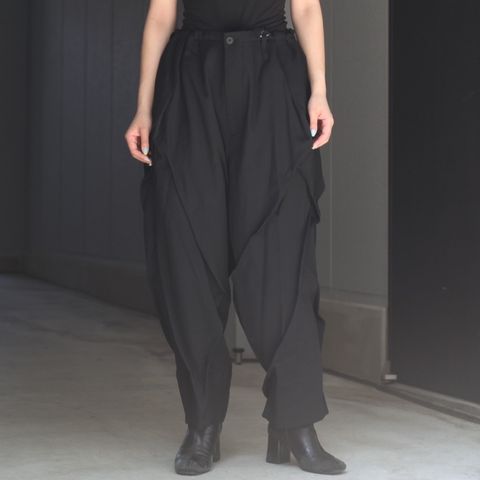 【残り一点】ランダムタックパンツ(シワギャバ)