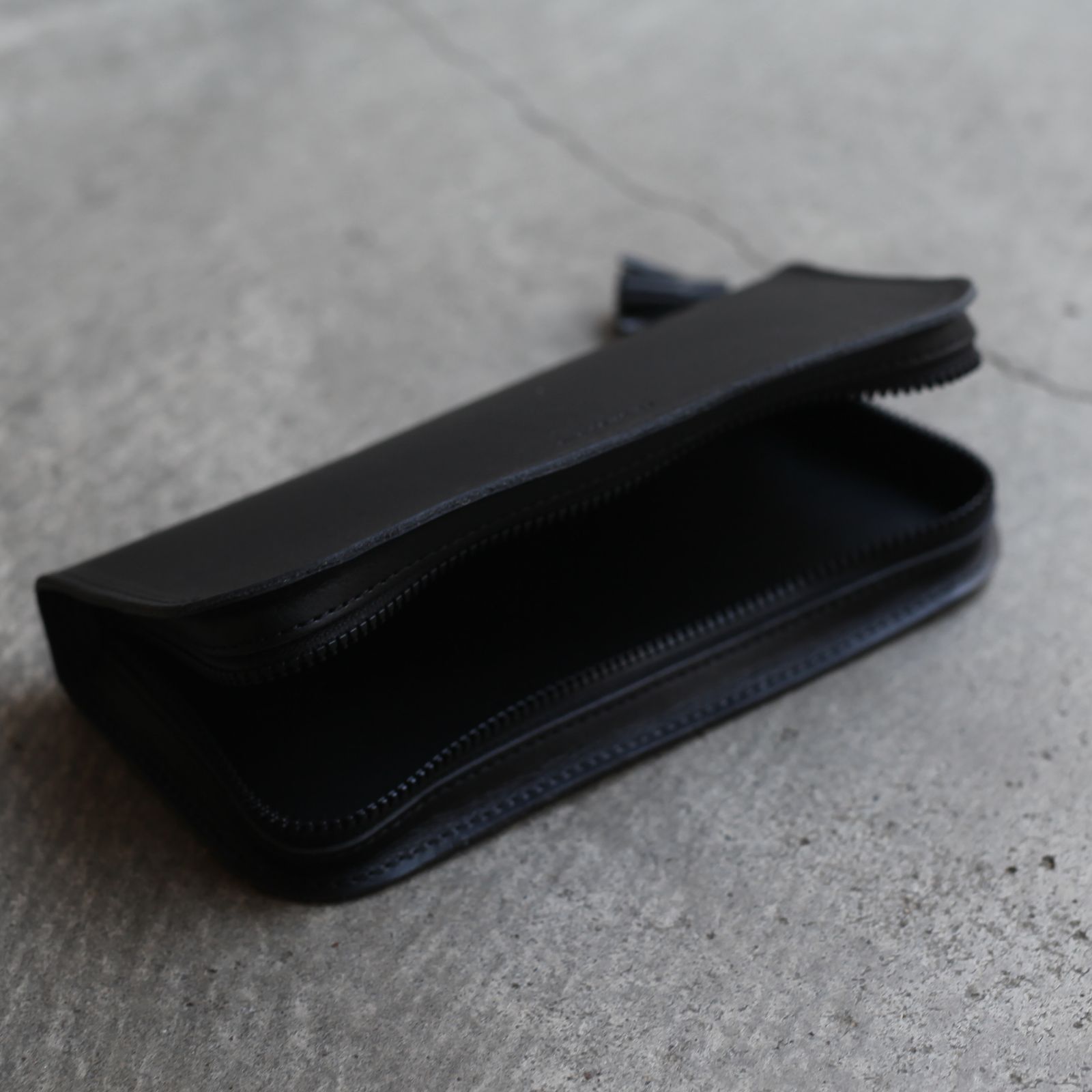 【再販売通知受付可能】Zip Pen Case(BLACK)