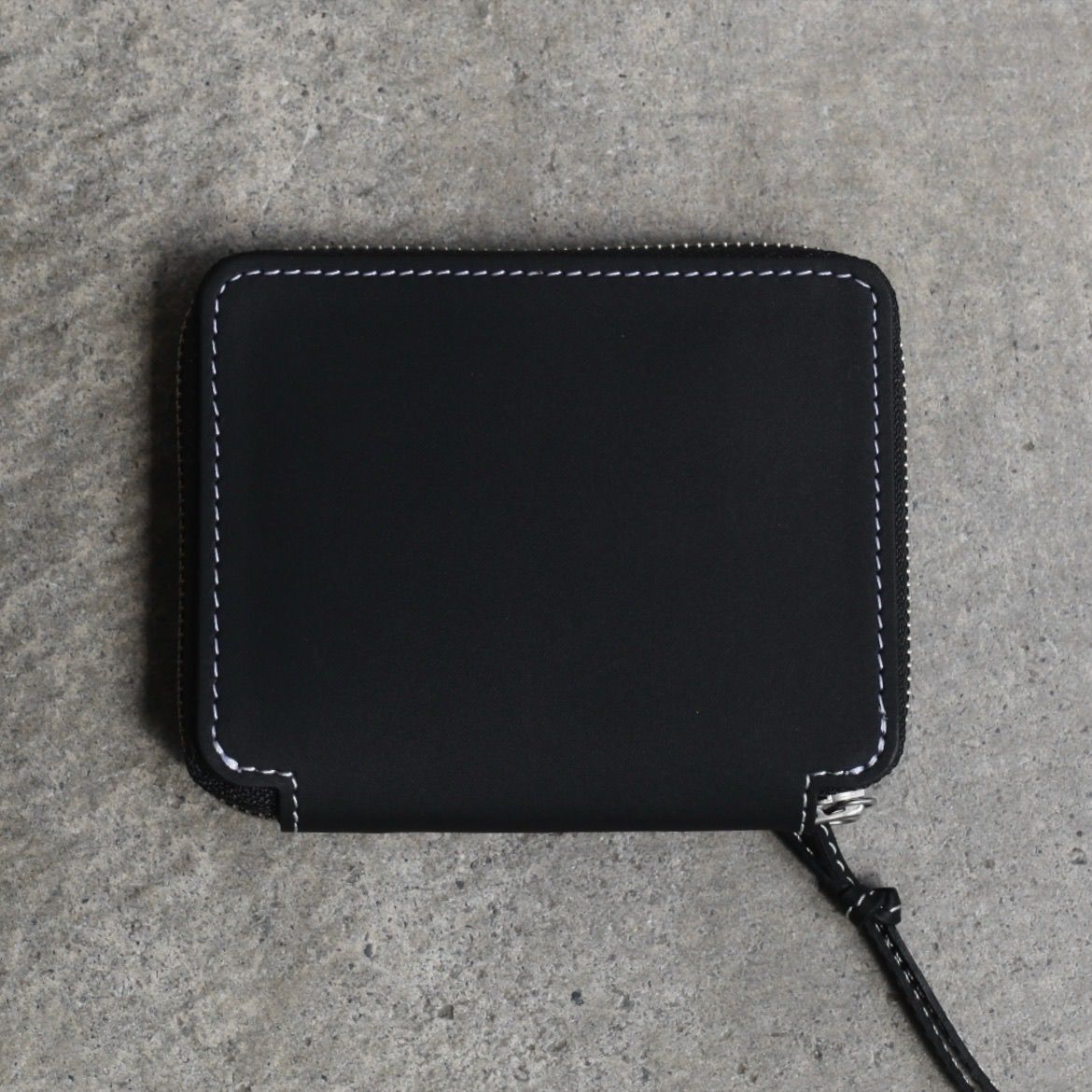 【残り一点】Round Zip Purse(DEG/ZE)