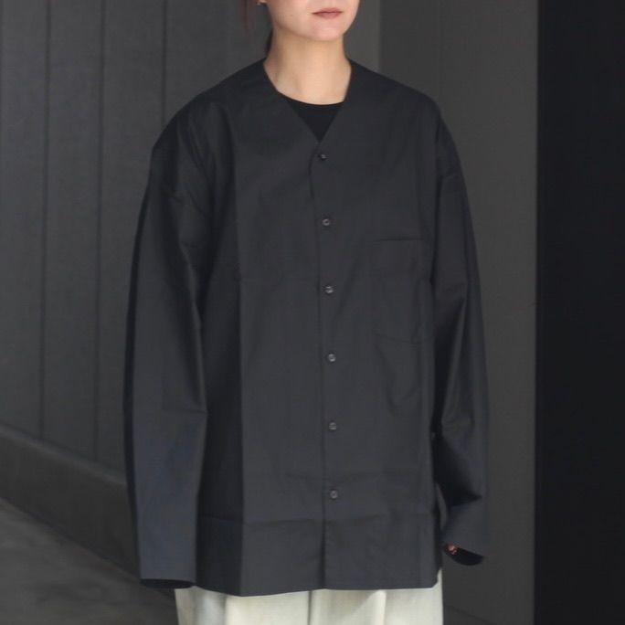 【残り一点】V Neck Shirt
