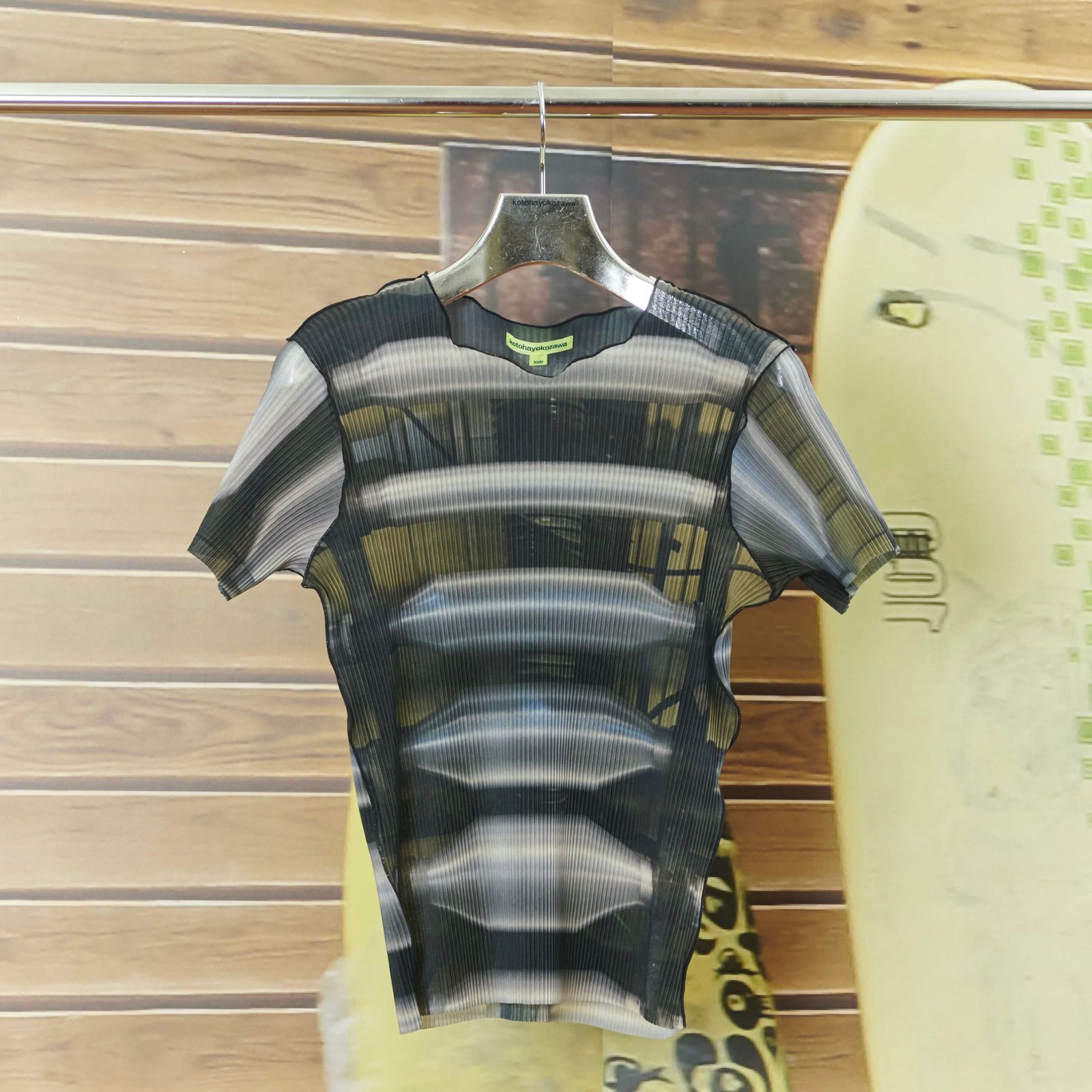 【残り一点】Sheer Graphic Top