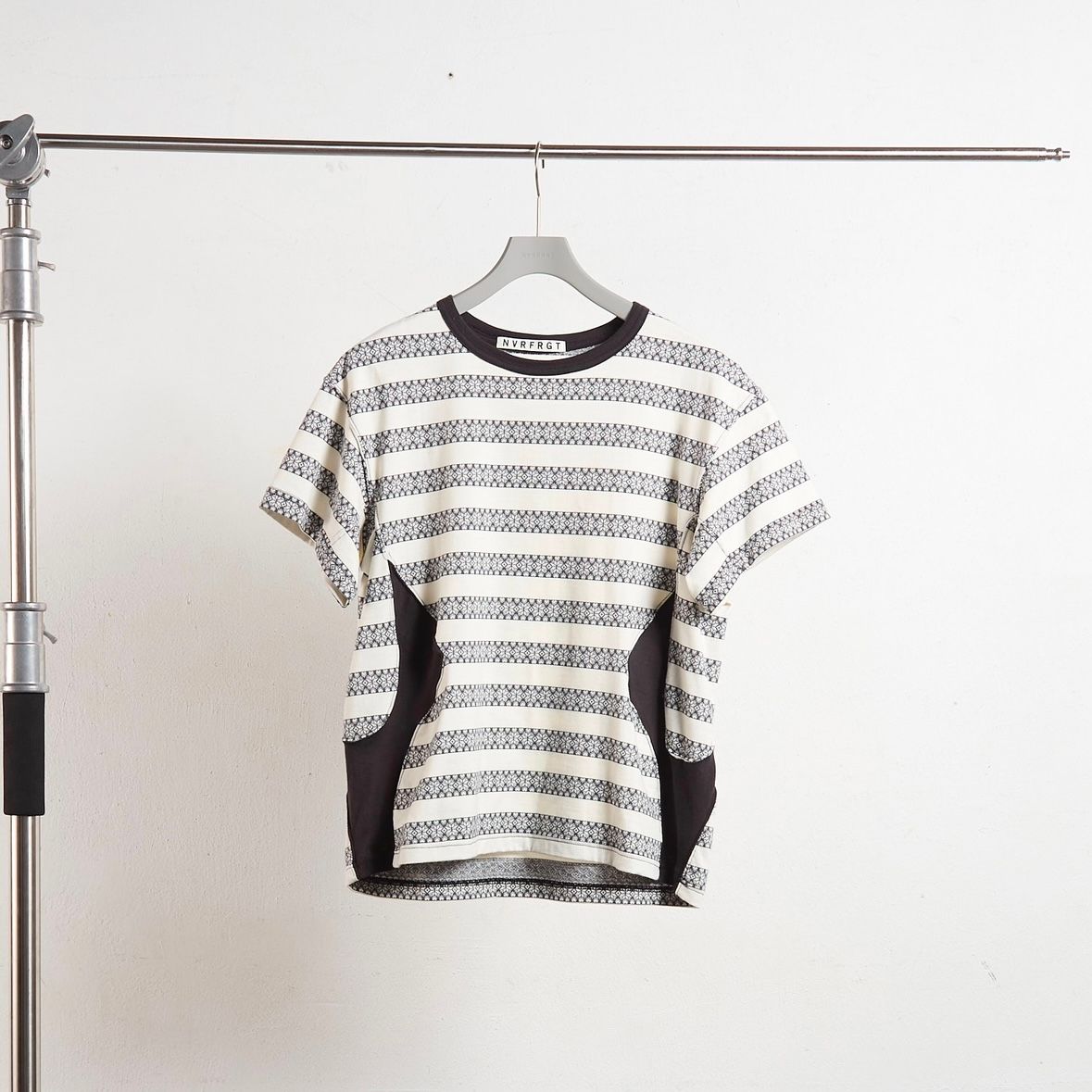 【残り一点】Nordic Pattern Jacquard T-Shirt