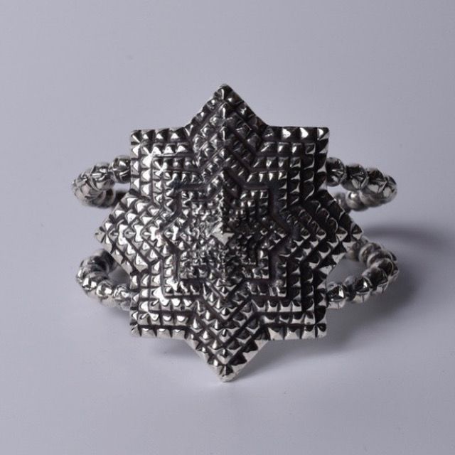 【お取り寄せ注文可能】Flower Element Bangle(SILVER)