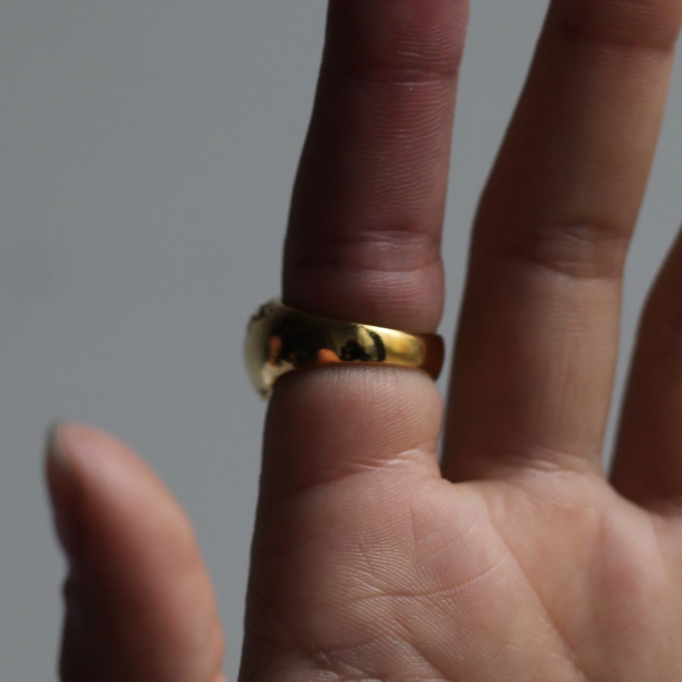 【残り一点】Rock Signet Ring(GOLD)