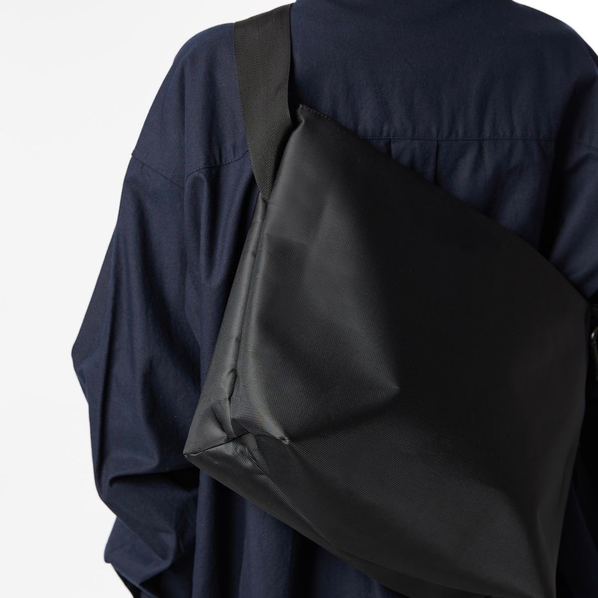【残り一点】Nylon Messenger Bag(M)