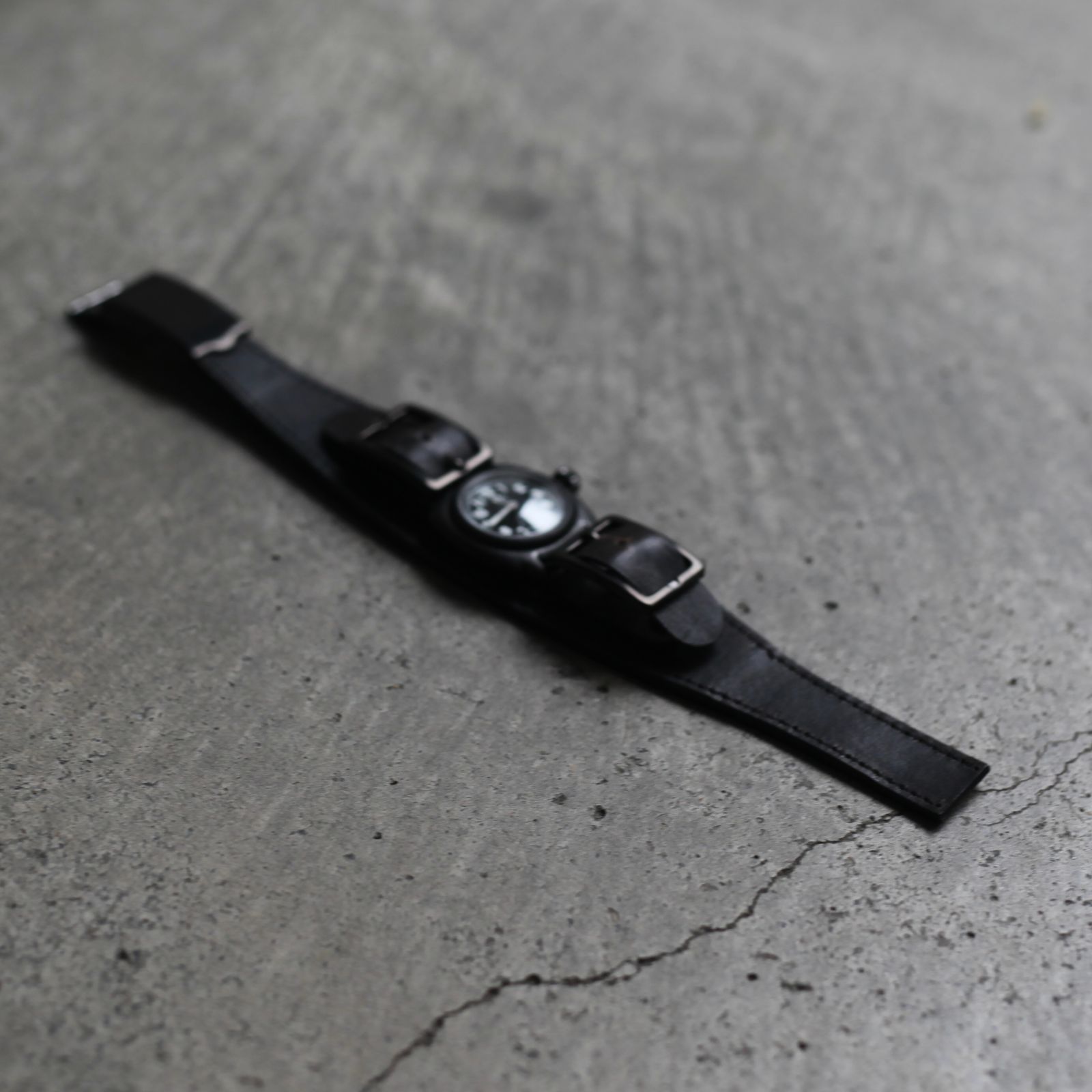 【お取り寄せ注文可能】Coussin Wrist Band(WOMEN/BLACK)