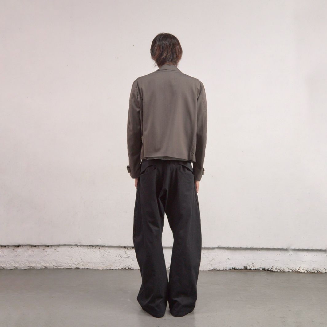 【残り一点】2Tucked Curved Leg Trousers