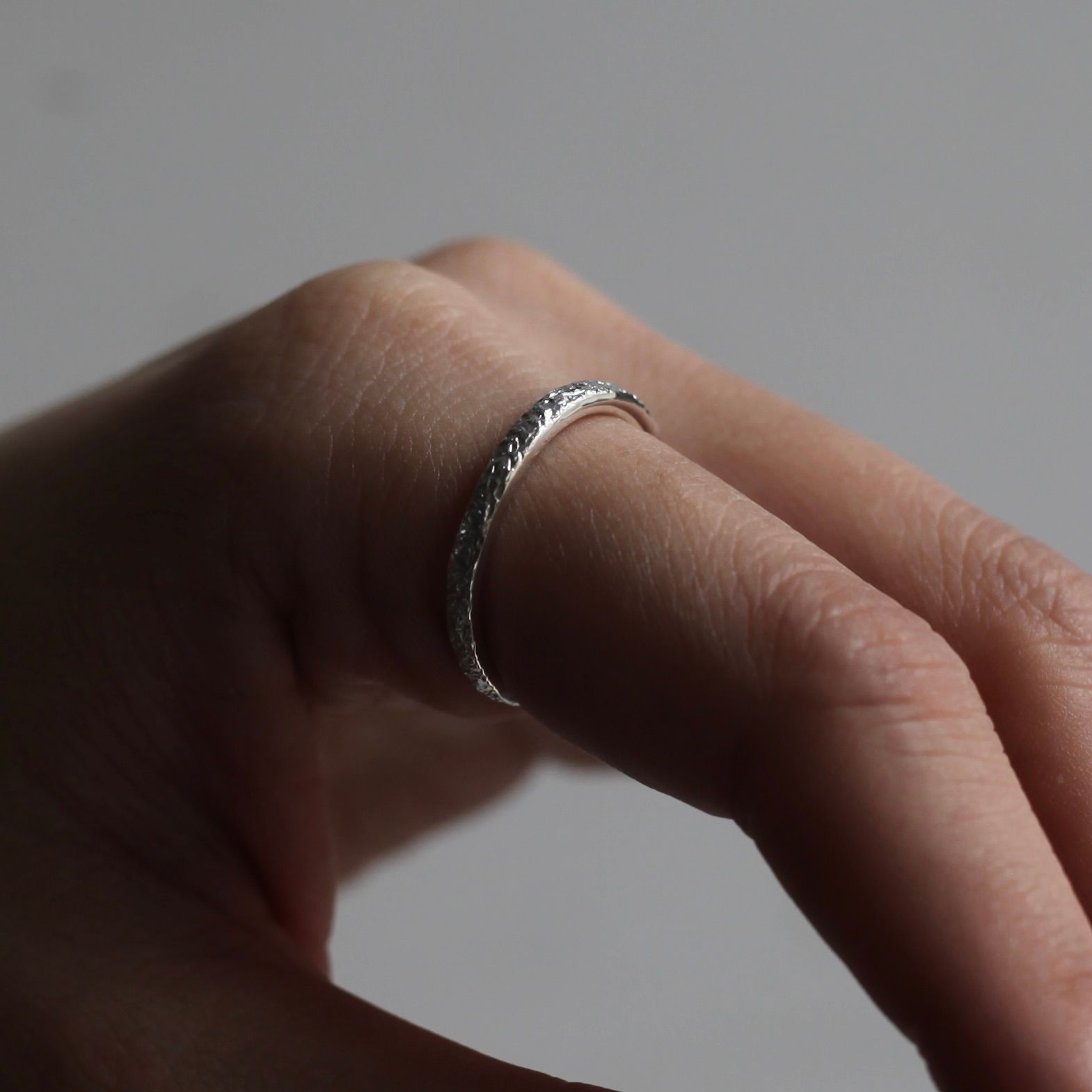 【残り一点】Oval Textured Ring(2.5mm)