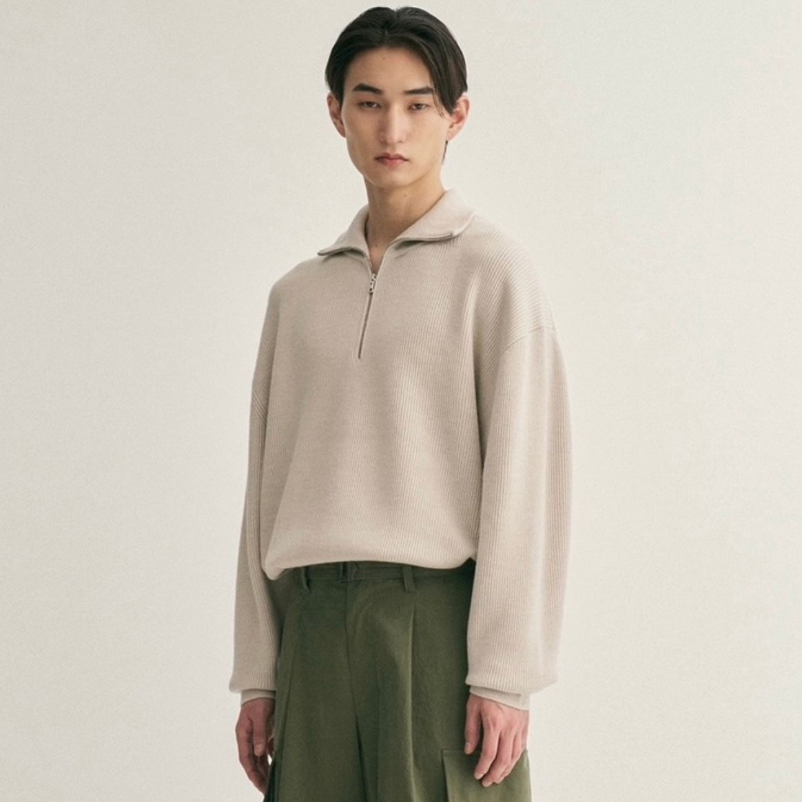[VIVASTUDIO] HALF ZIP UP COLLAR TEE★関税/送料込★韓国の人気 비바스튜디오 VIVASTUDIO HALF ZIP UP COLLAR TEE BURGUNDY - G