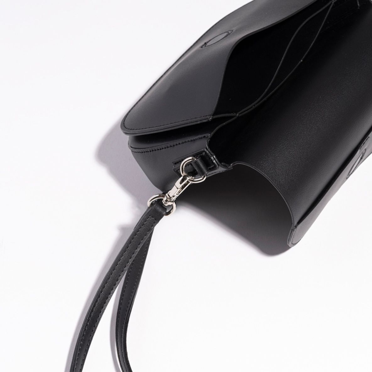 【残り一点】Cross Body Bag