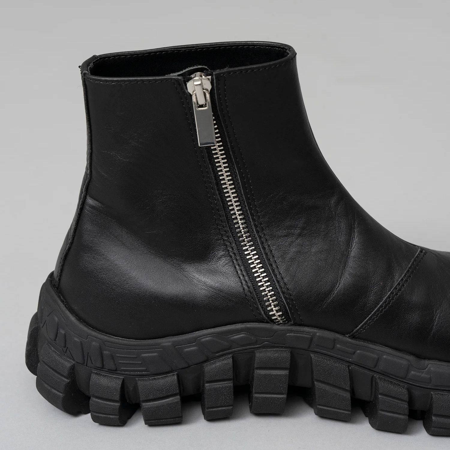 【残り一点】Rattling Sole Side Zip Boots