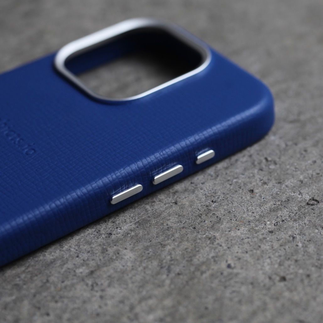 【残り一点】MagSafe対応iPhoneケース(LAPIS BLUE)