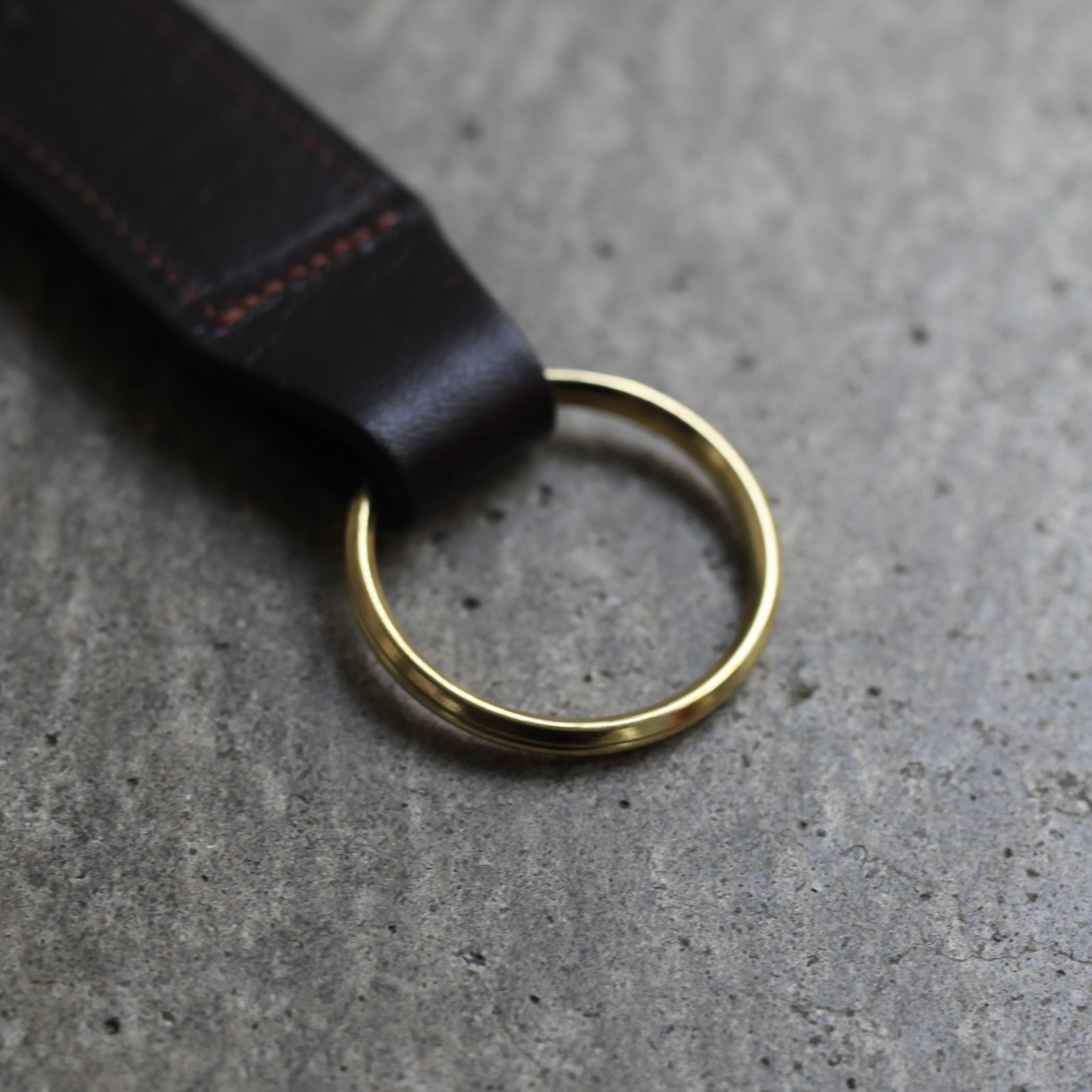 【残りわずか】Large Plain Stitched Key Fobs(HAVANA)