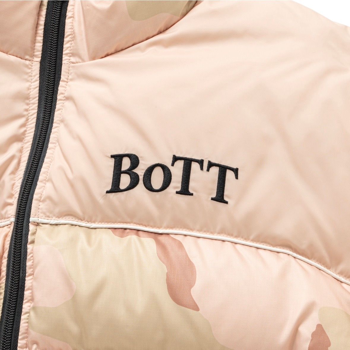 【残り一点】B Logo Down Jacket