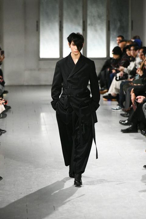【Yohji Yamamoto】の 反骨精神を、著名人が体現。"2023AW"