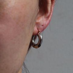 【お取り寄せ注文可能】Twist Small Hoop Earrings(両耳用）