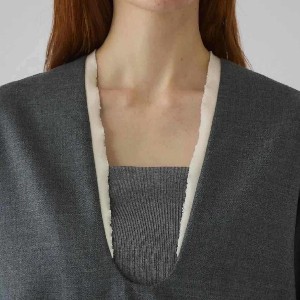 【残り一点】Wool Saxony U Curve Tops