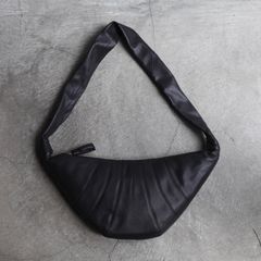 【残りわずか】Medium Croissant Bag(COW LEATHER)