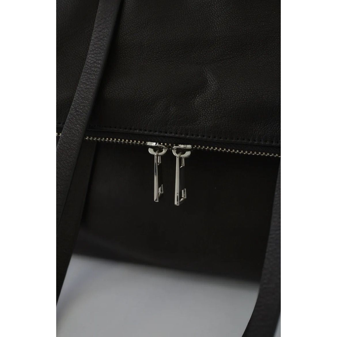 【残り一点】W Zip Leather Bag