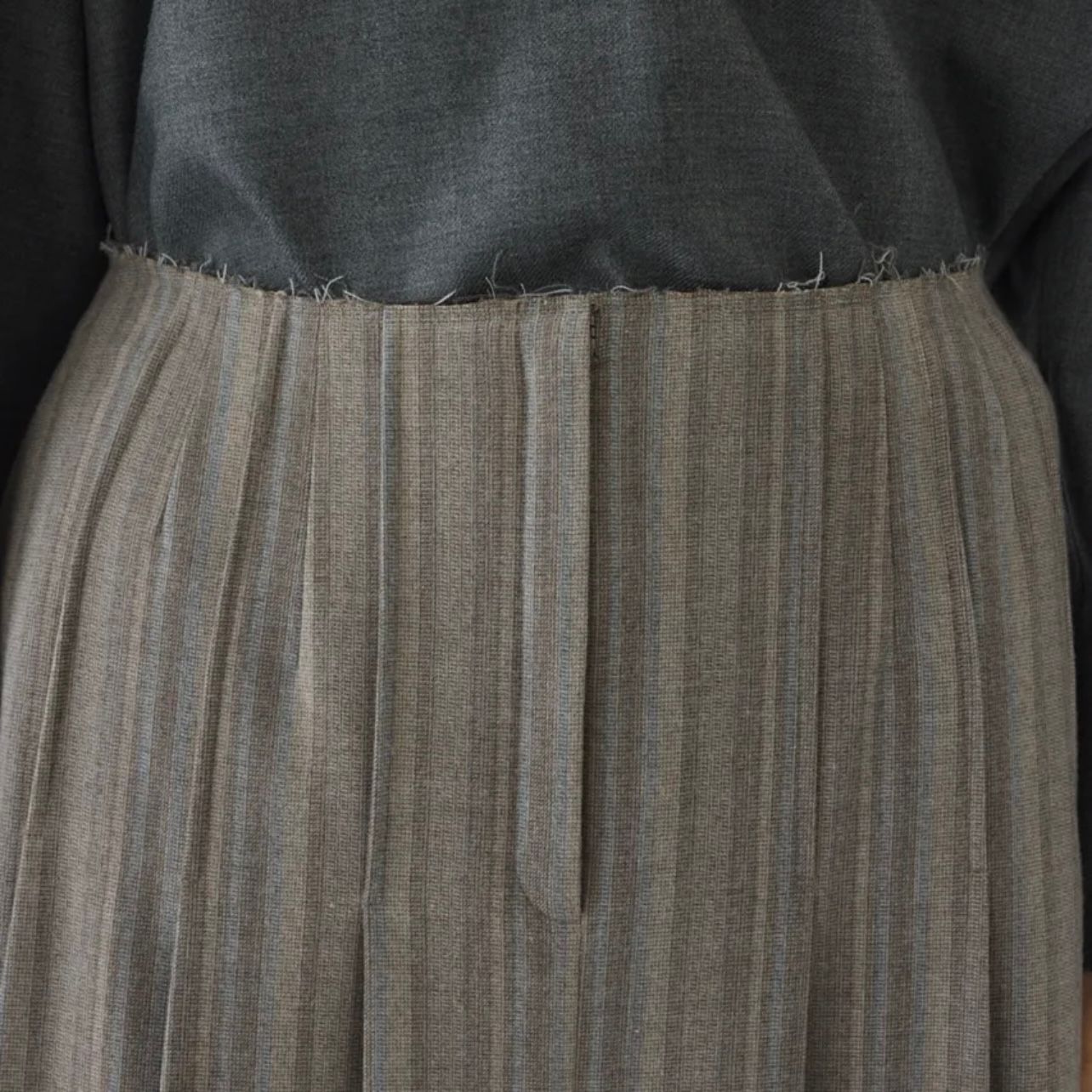 【残り一点】Cut Off Pleats SK