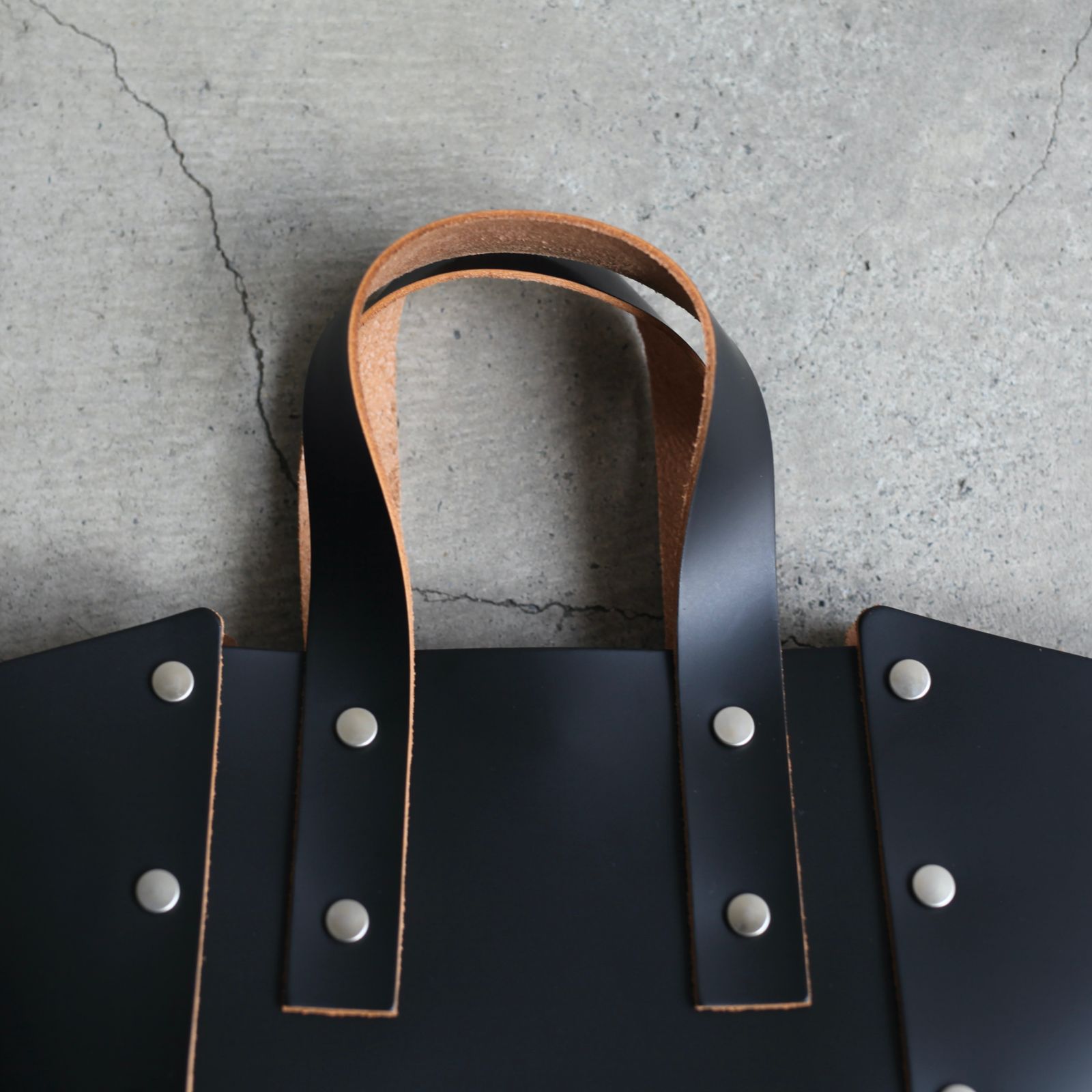 【次回入荷9月下旬予定】Assemble Hand Bag Wide_S(BLACK)