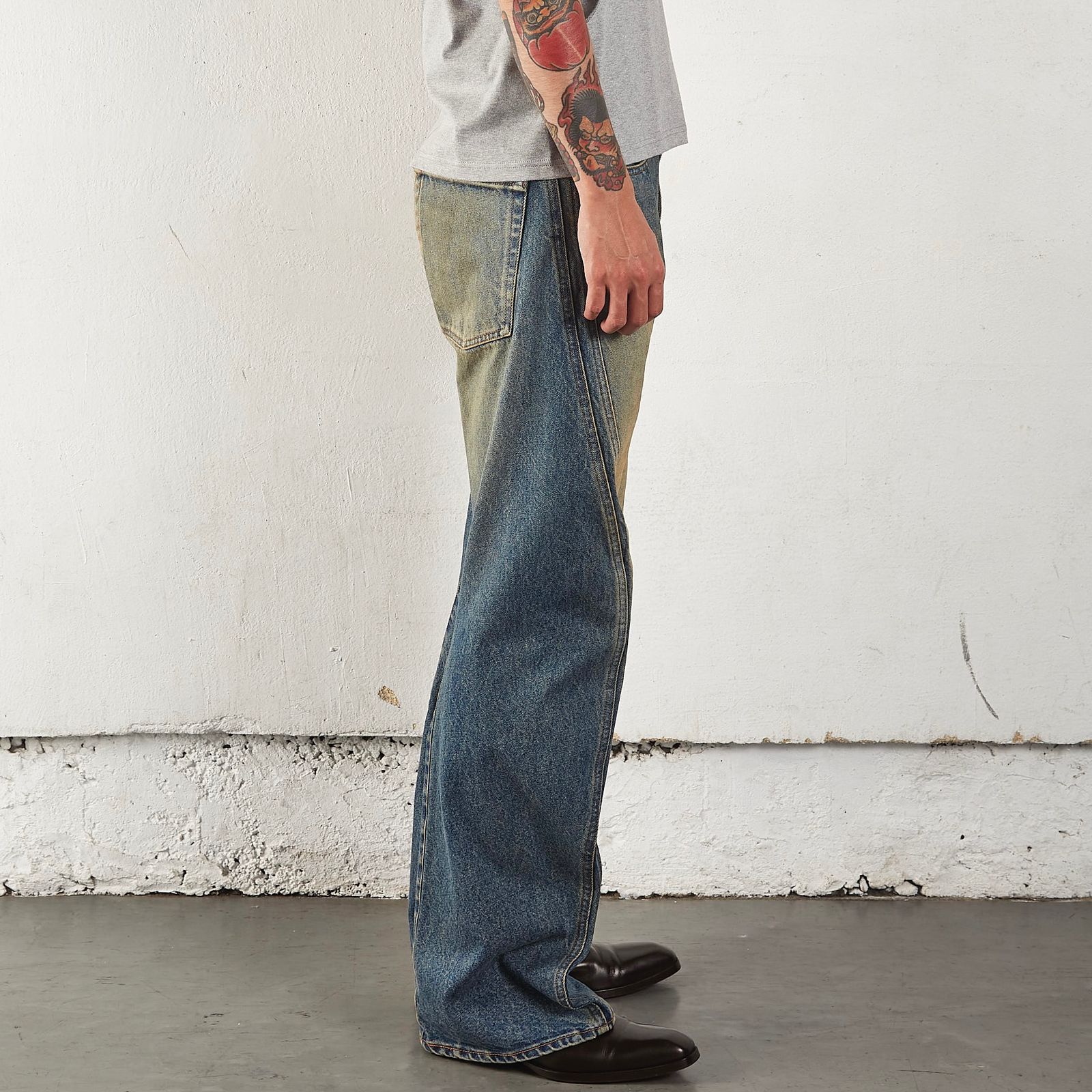 【残りわずか】3D Twisted Jeans