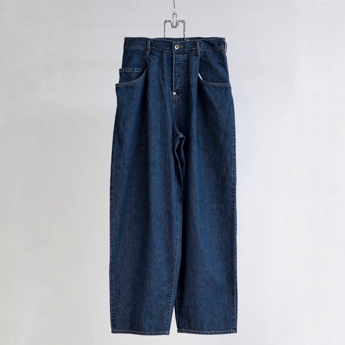 SOSHIOTSUKI - 【残りわずか】Drape Pocket Washed Denim Pants | ACRMTSM ONLINE STORE