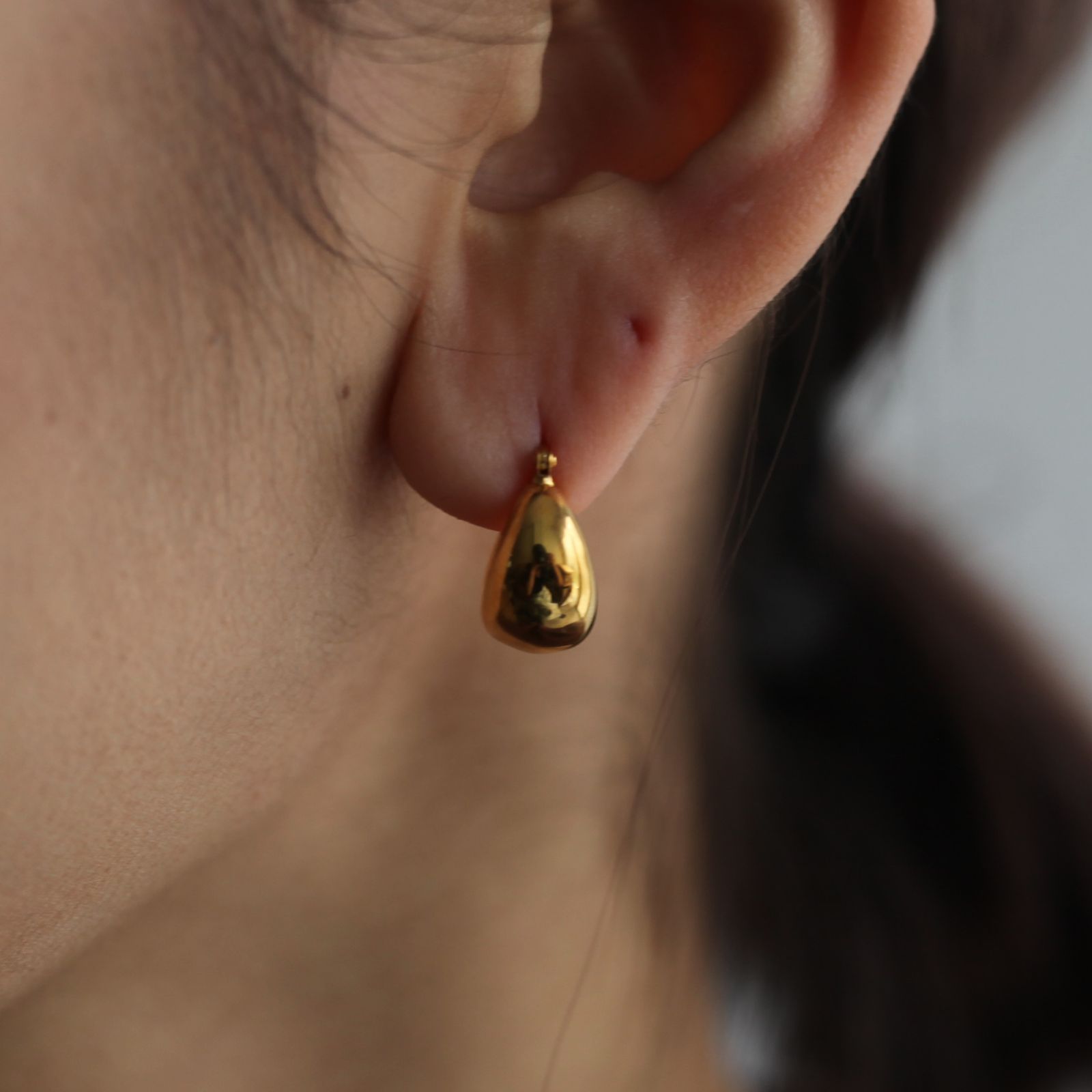 PREEK - 【お取り寄せ注文可能】Moon Hoop Earrings(両耳用 ...