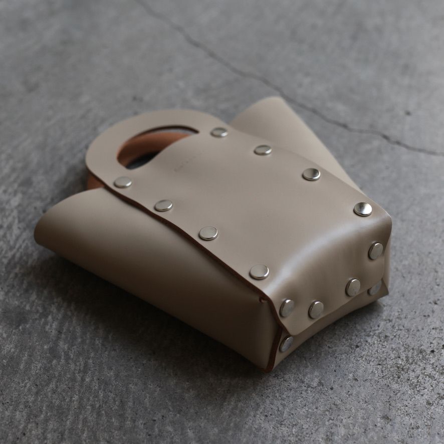 【次回入荷9月下旬予定】Assemble Daikei Hand Bag_S(BEIGE)