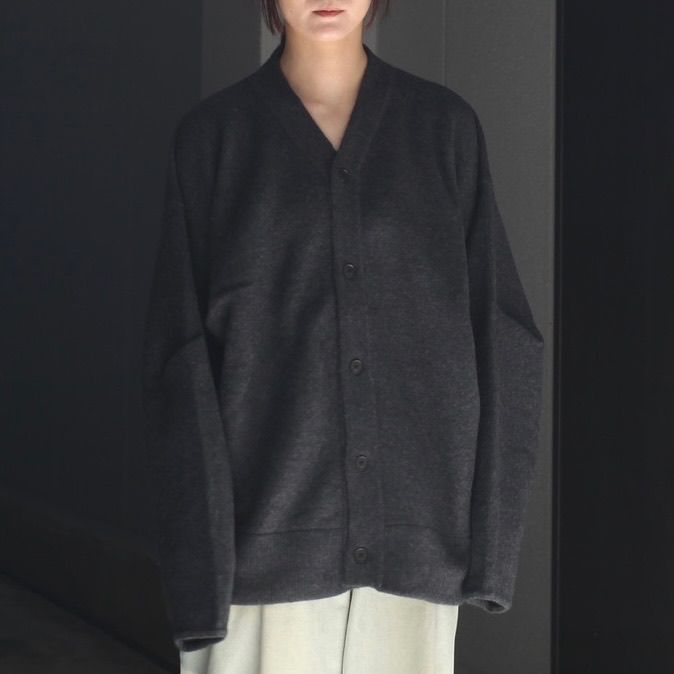 【残りわずか】Extra Fine Wool Knit Tucked Cardigan